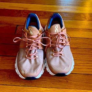 ON Cloudswift women’s running sneakers
